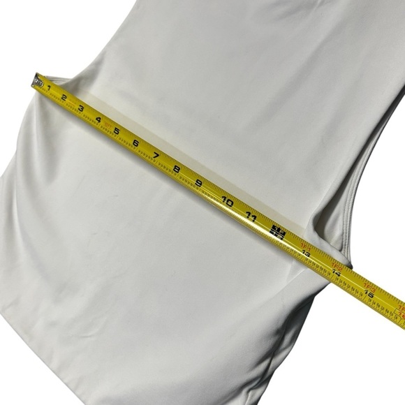 Babaton White Cropped Comfort Tank Women's Size L - Picture 10 of 11